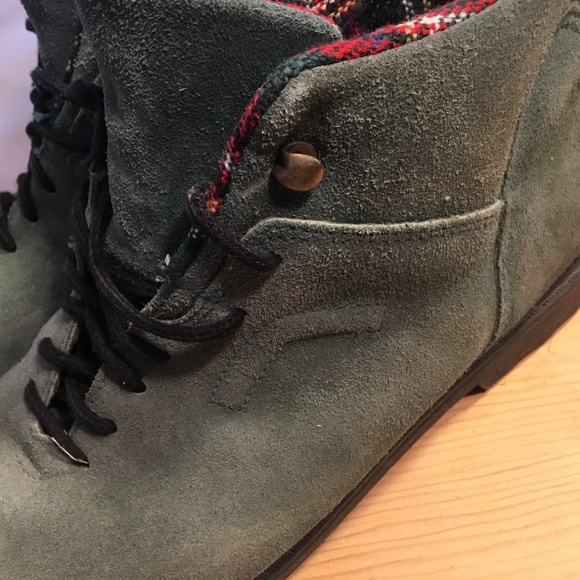 Vintage Bass Boots Women's 7.5 M Ankle Booties Green Suede Almond Toe Lace Up - Picture 5 of 9